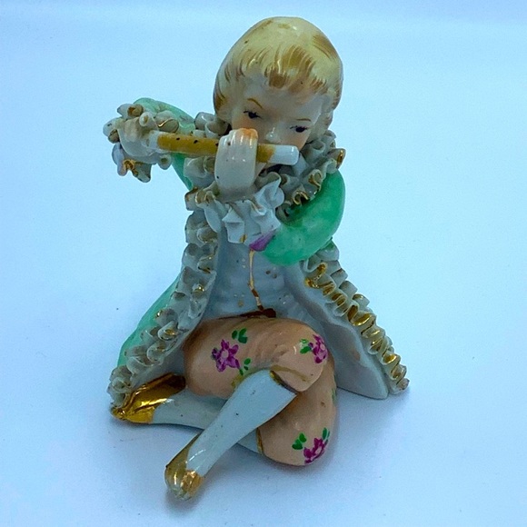 Dee Bee Company Boy with Flute Figurine - Picture 1 of 16